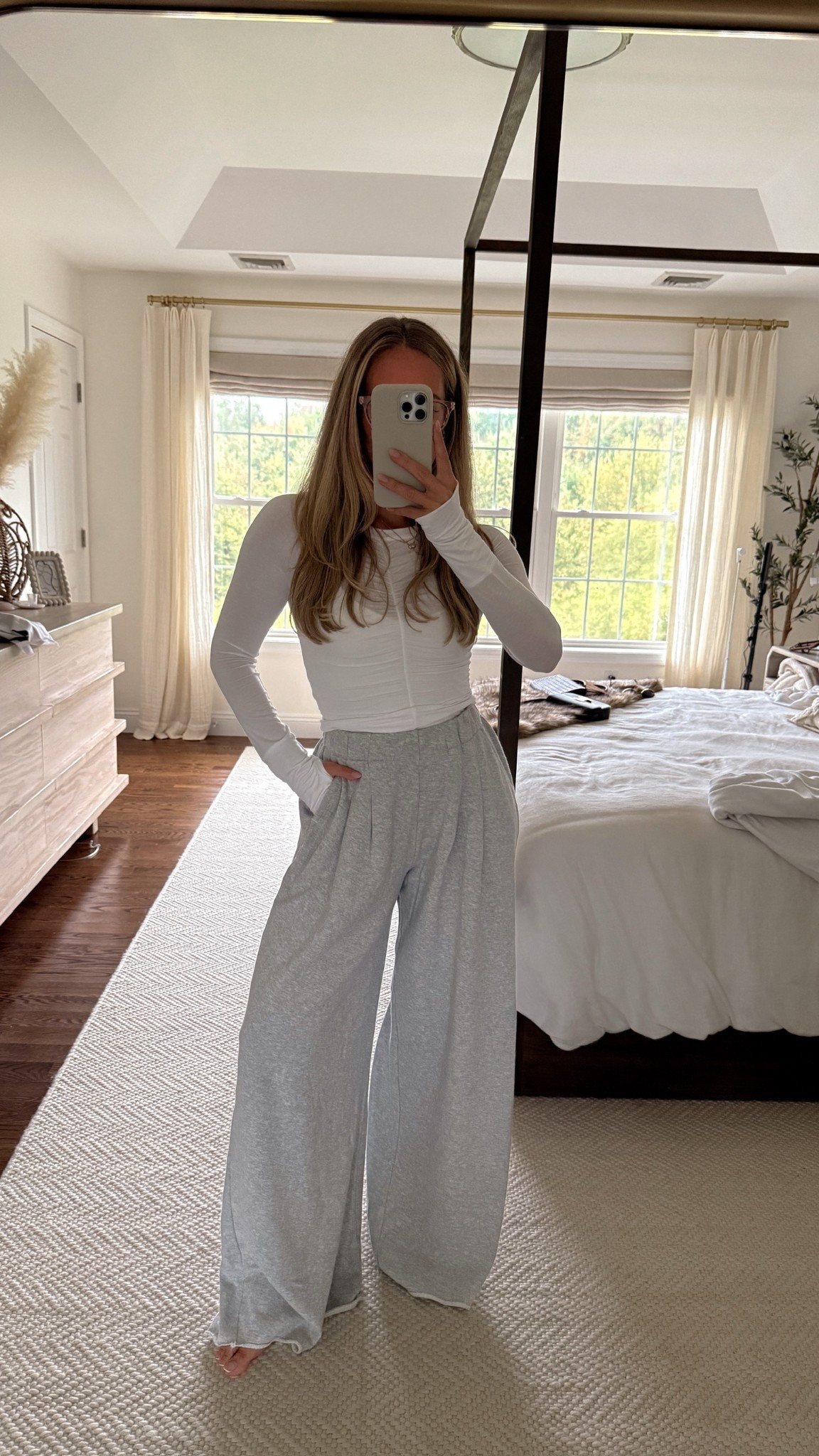 Aerie LTK Fall sale🍂 Grey street trousers paired with their ruched white long sleeve both in size small✨

Aerie offline, fall loungewear, fall sweatpants, wide leg sweatpants, ruched long sleeve top, fall fashion, fall loungewear inspiration 

#LTKFindsUnder100 #LTKFallSale #LTKStyleTip