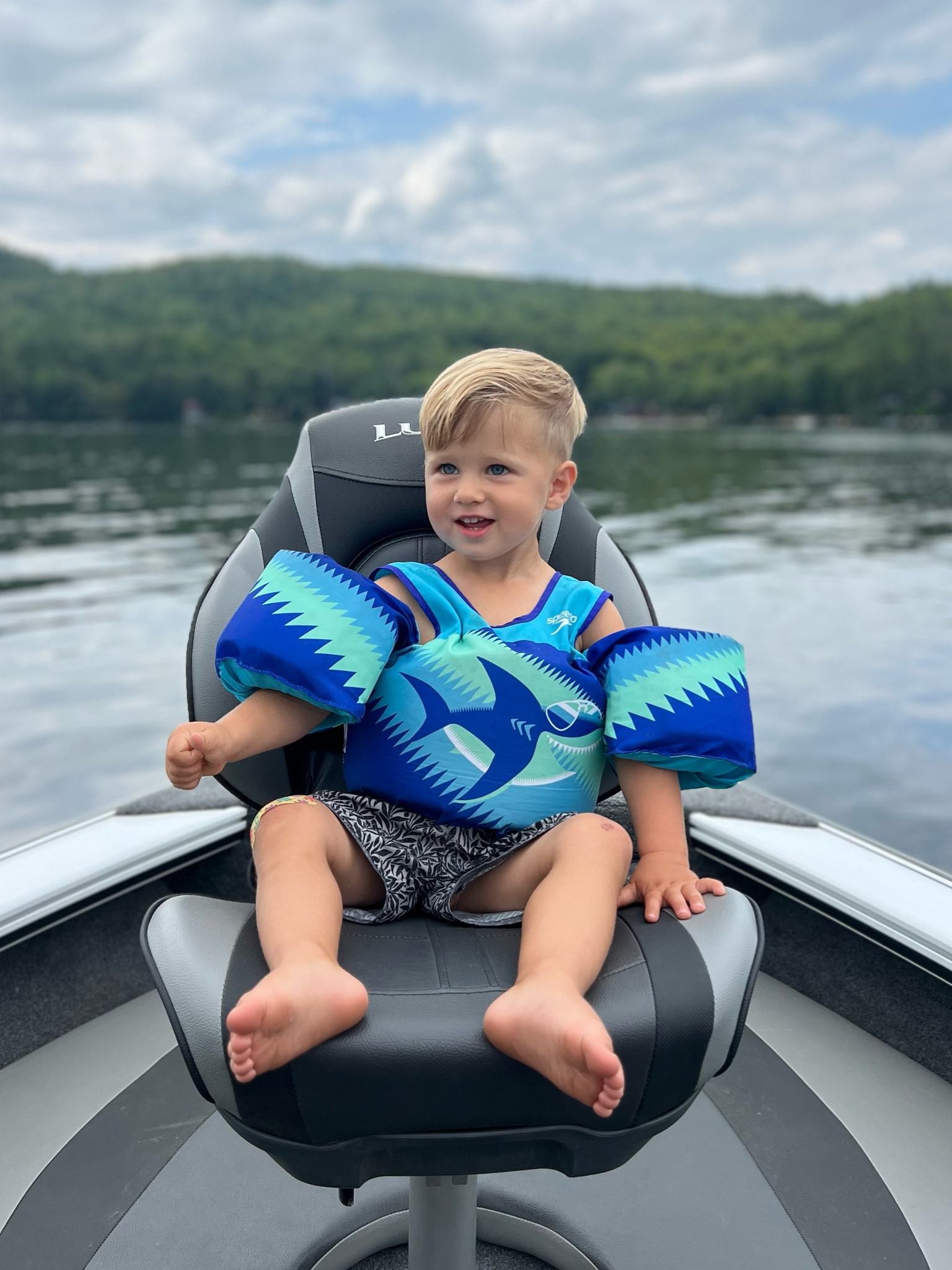 The best life jacket for kids!! also Coast guard approved!

#LTKSwim #LTKKids #LTKFamily