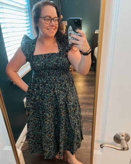 Dresses with pockets are the best! 💚 I ordered this Nap Dress in two colors and am keeping this Midnight Garden print (the other, a pastel option, was pretty but not for me). I love the little fruit detail all over — aren’t they cute?! 🥰 



#LTKstyletip #LTKmidsize #LTKSeasonal