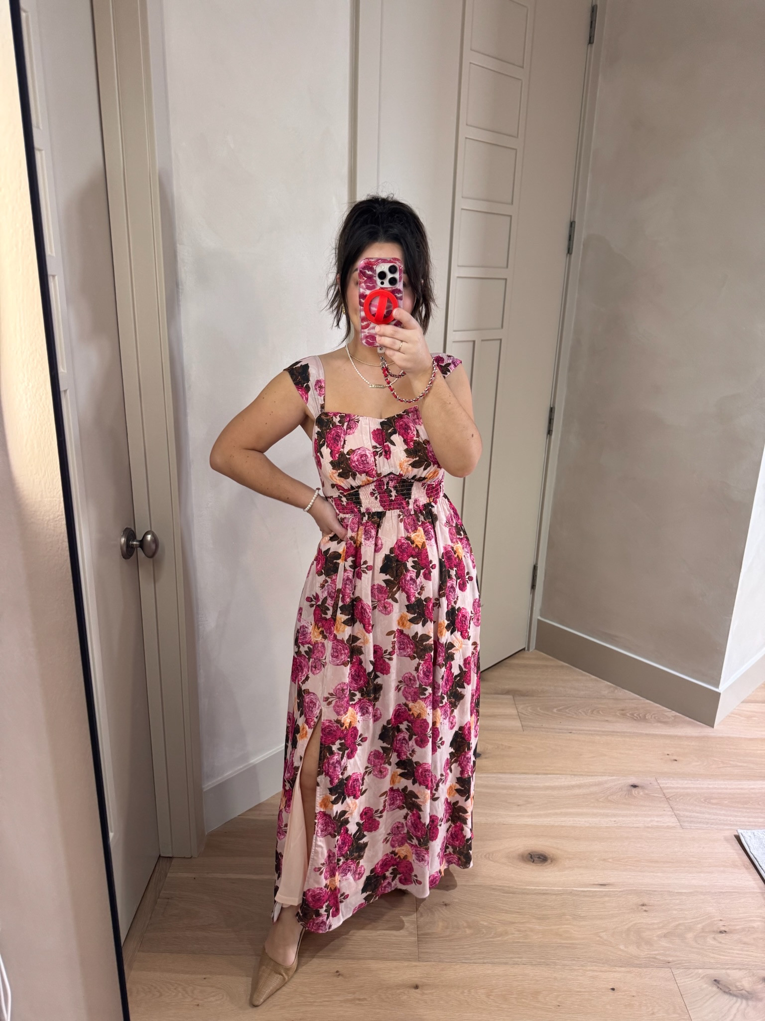 Spring floral dress, perfect for any occasion! 

Size small
 (5'0" 140lbs)
Petite friendly!


#LTKPetite #LTKWedding #LTKSeasonal