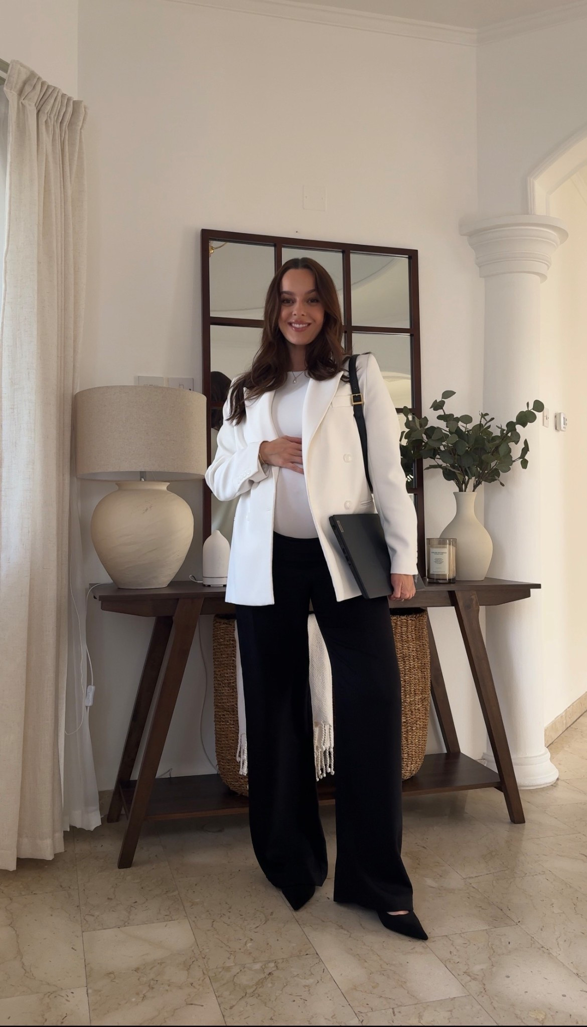 Bump-friendly workwear (all non maternity) 

I’ve linked similar items as not all are available on LTK but I’ve listed the exact brands below:

Trousers: Kookai
Tank: Zara 
Blazer: Líme 

#LTKmaternity #LTKspring #LTKworkwear