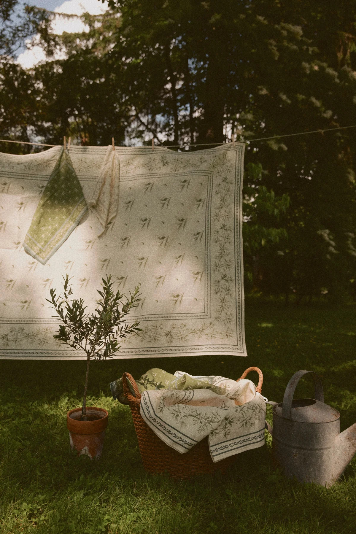 Cipoletti x Nadia Co. Fine Italian Linen Tablecloth | Over The Moon