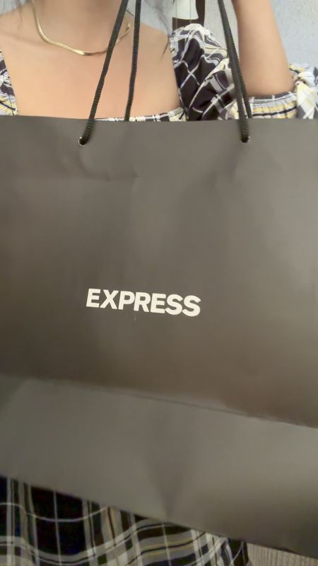What’s in my Express bag?

Bodysuit size small

Party outfit. Cocktail outfit. Resort wear. 