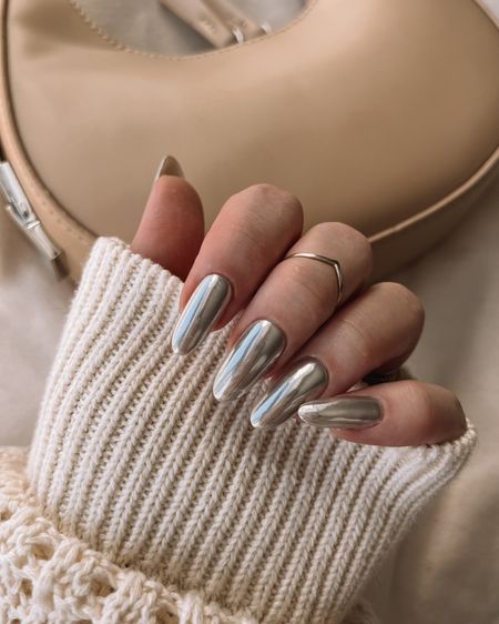 Silver chrome nails & Amazon crescent bag



#LTKfindsunder50 #LTKbeauty #LTKitbag