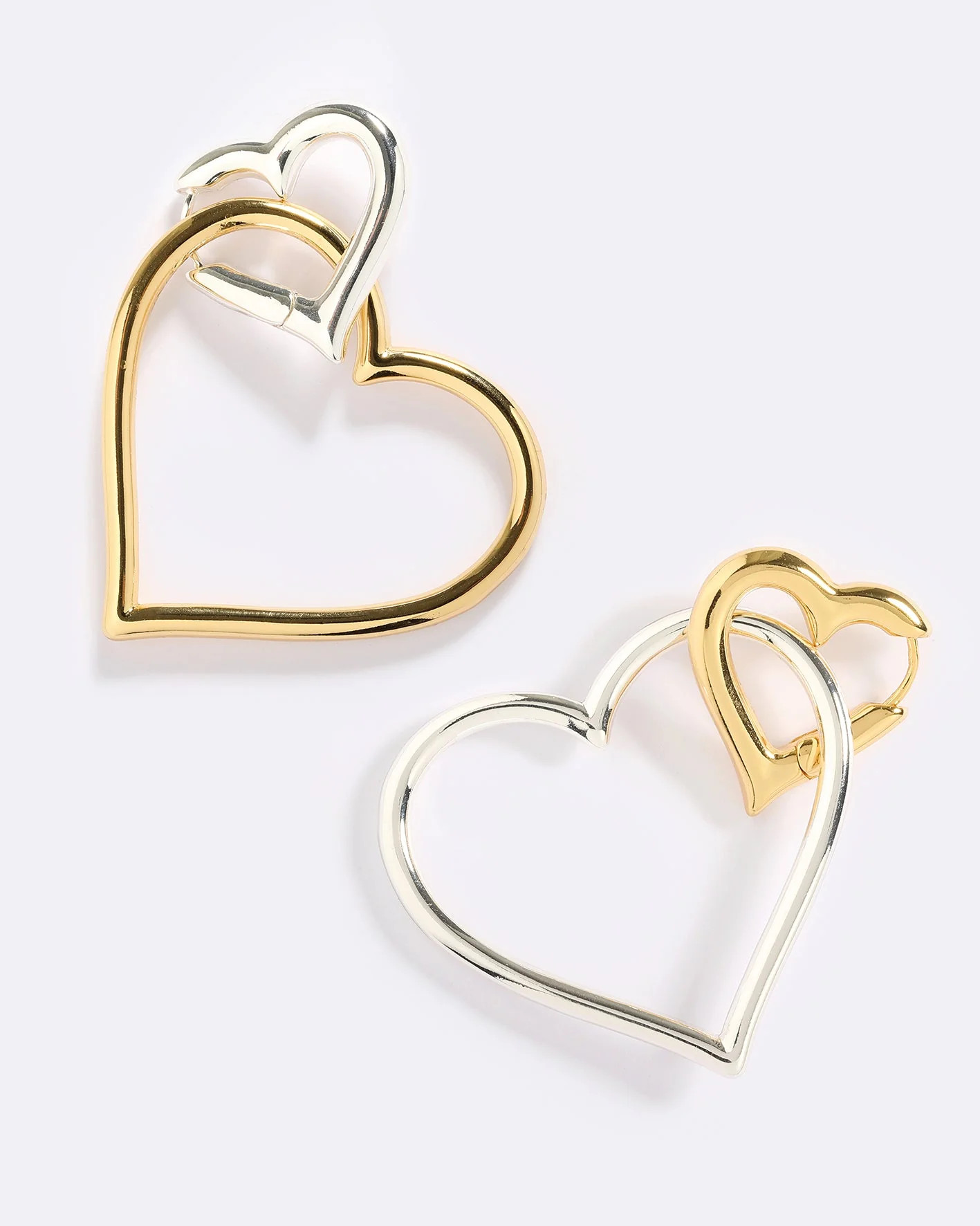 FLIRT EARRINGS | Emma Pills