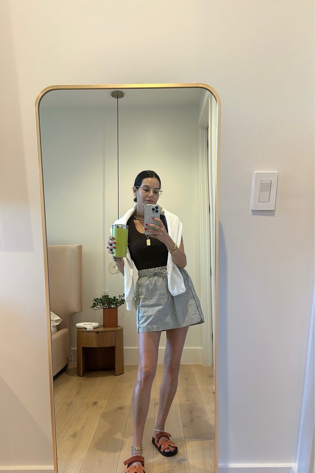 LOVING this fit!!

Fall fashion - fall ootd - women’s fashion - mom fashion - chic style - trending - skirt - mini skirt - sweatshirt - fall

#LTKSeasonal #LTKStyleTip