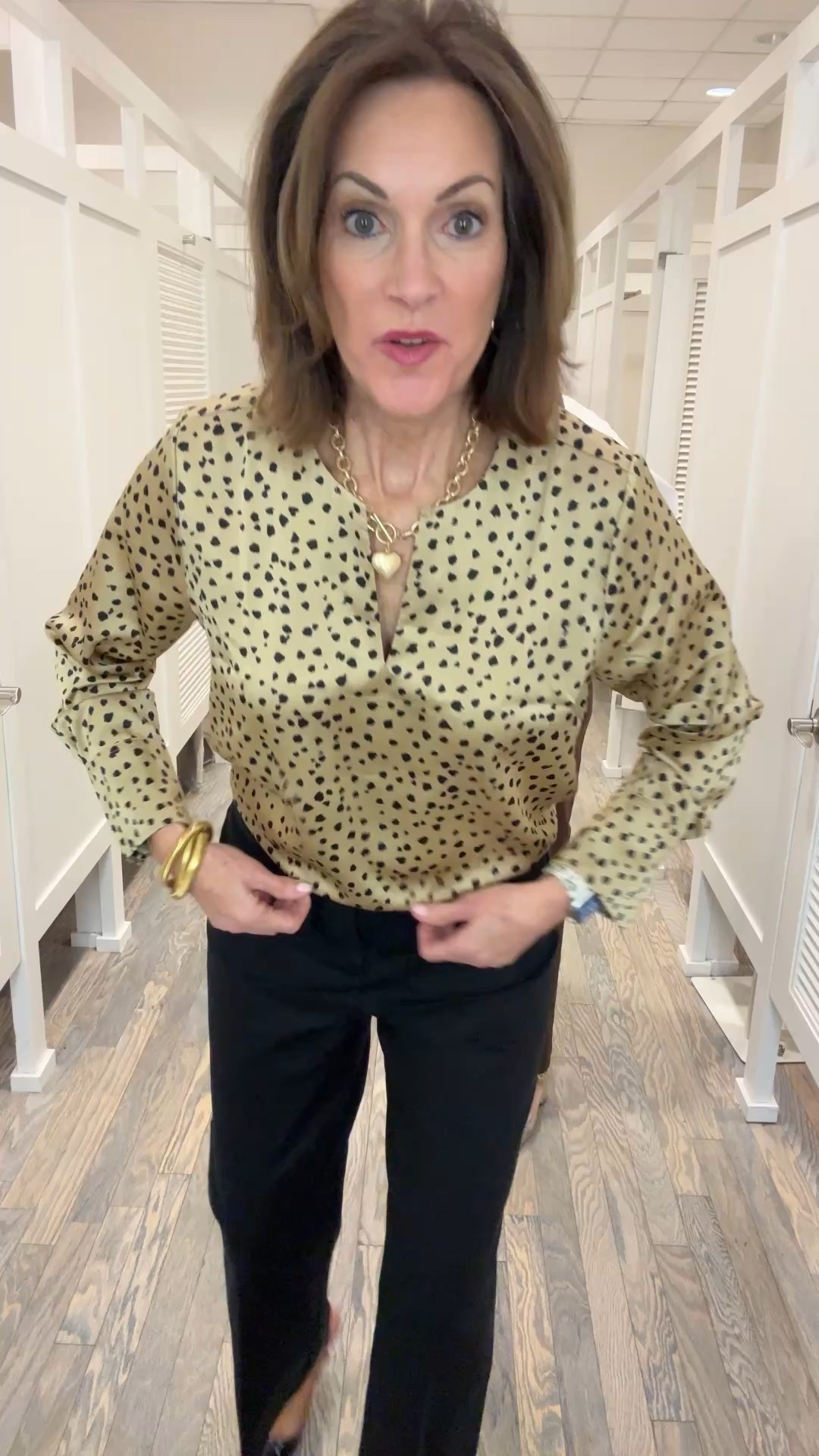 Workwear styles 

Tops - M & XL
Pants - 8 & 14

#LTKWatchNow #LTKWorkwear #LTKStyleTip