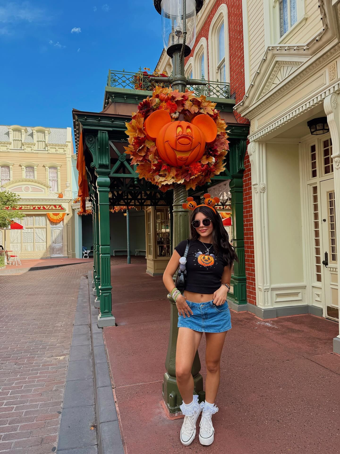 I hope everyone is one day closer to their Disney adventure ✨🥹🧡🖤 

- I will be camping this week and won’t have much signal but I look forward to catching up with everyone once I’m back ✨ 

#disney #disneygirl #disneygram #disneylife #disneypic #disneyaddict #disneyphotography #disneyphoto #disneyphotoinspo #photoinspo #spookyseason #disneyspookyseason @disney @disneyparks @disneystyle

#LTKPetite #LTKSeasonal #LTKU