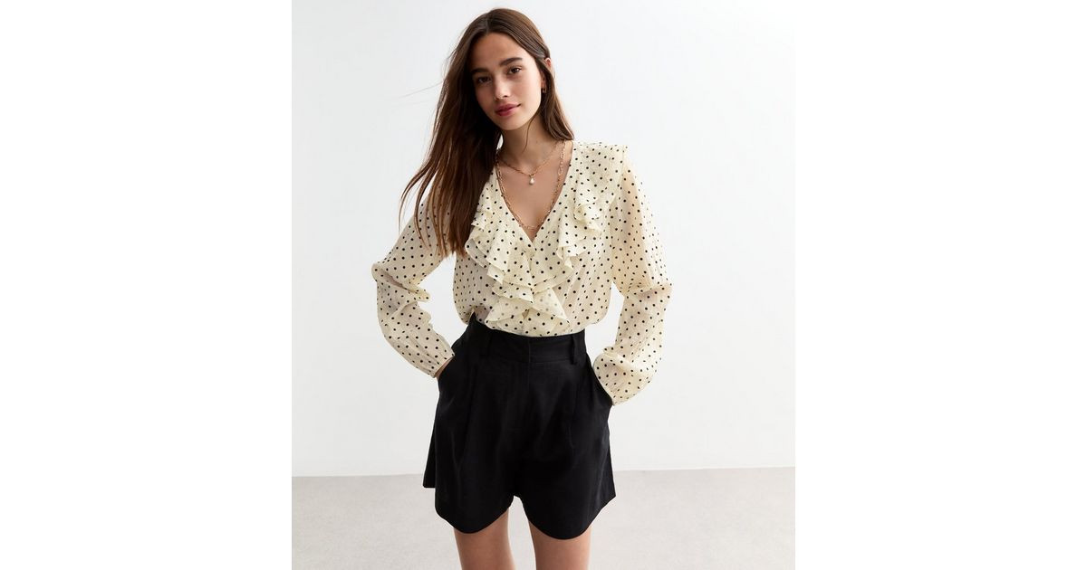 Cream Polka Dot Ruffle Neck Blouse 
						
						Add to Saved Items
						Remove from Saved Items | New Look (UK)
