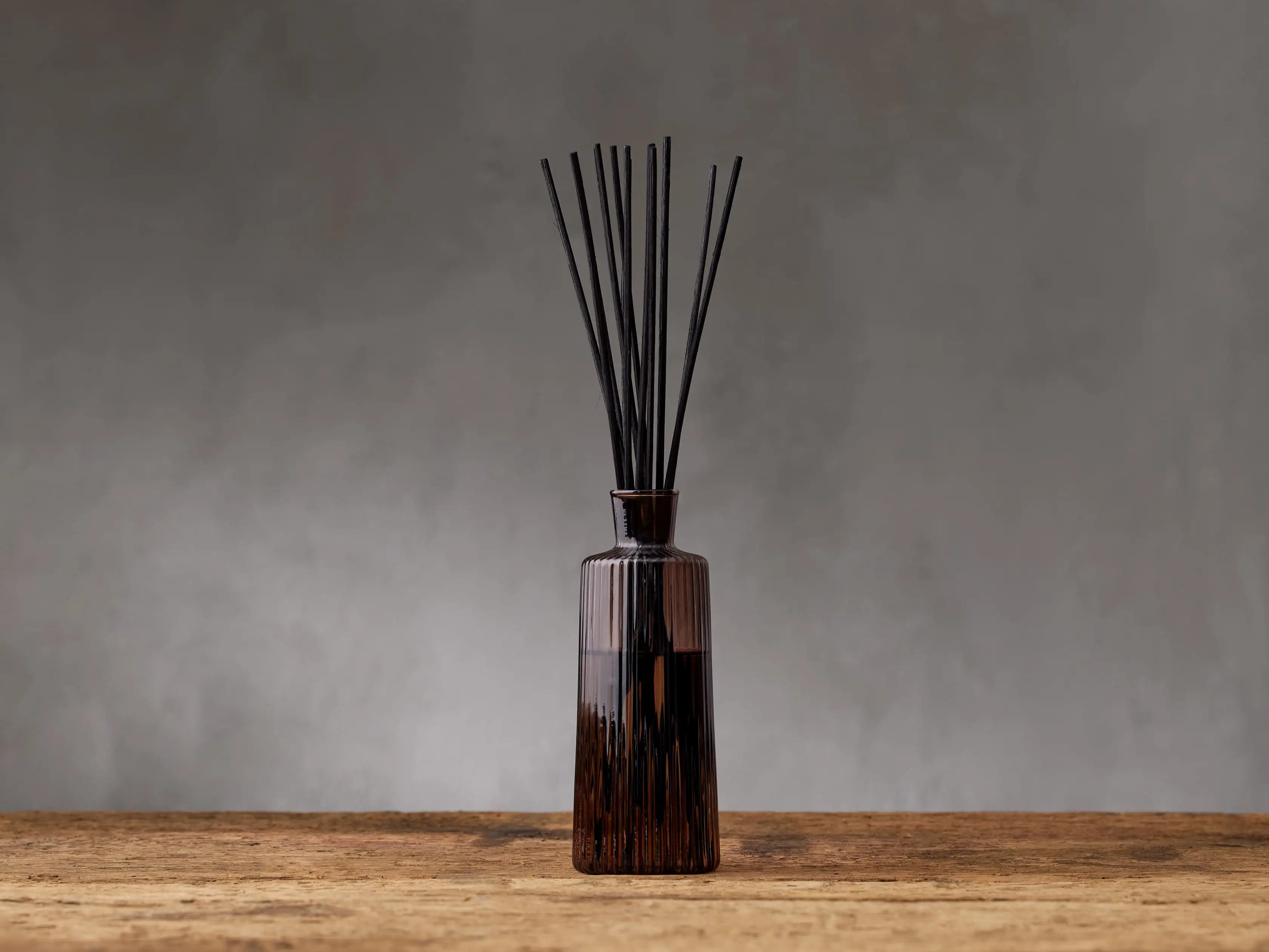 Signature Diffuser in Sandalwood Leaf and Tobacco | Arhaus | Arhaus