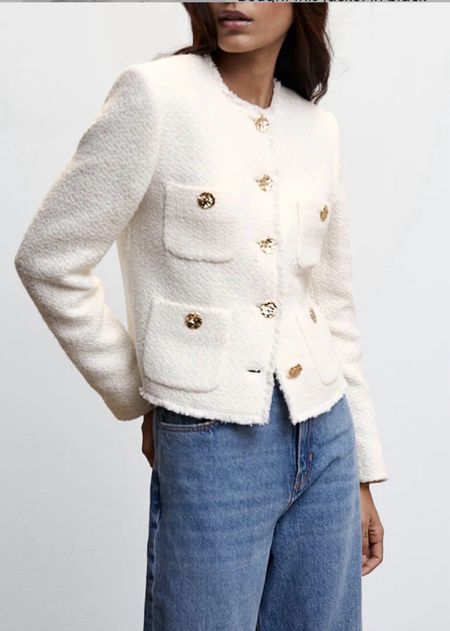 Bought this jacket in black and loved it so much I had to get the white! It’s way less than the $$ versions!!


#springoutfit #traveloutfit #workoutfit #springjacket #ladyjacket #whitejacket 

#LTKstyletip #LTKover40