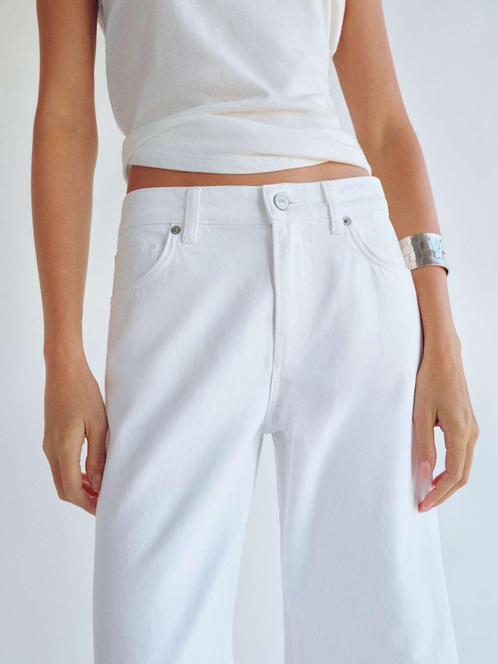 Cary Low Rise Slouchy Wide Leg Jeans | Reformation (Global)