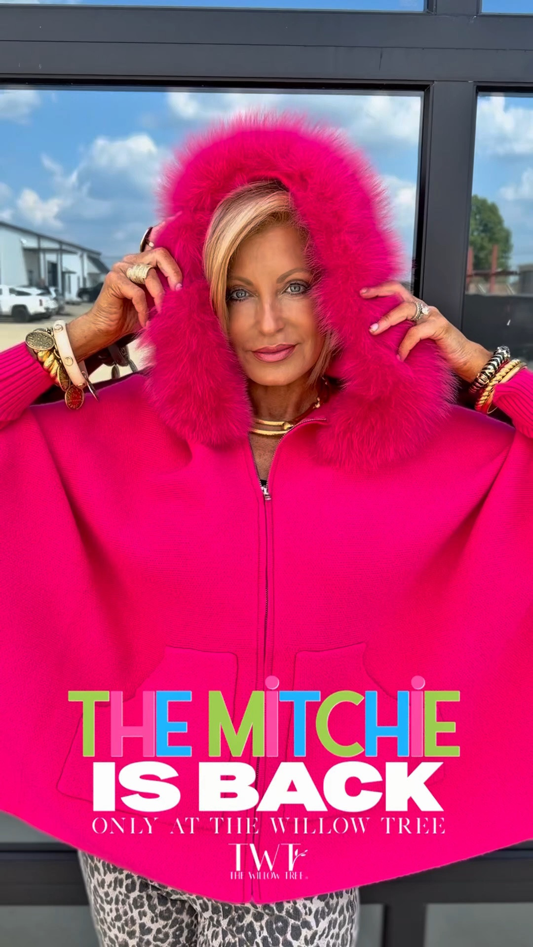If this looks familiar... there's a reason. Last year, my photos and videos of this poncho ended up EVERYWHERE, along with plenty of knockoffs. But my girls know where to find the The AUTHENTIC MITCHIE'S Amiee Fox Fur Poncho in -TURQUOISE IS EXCLUSIVE TO TWT®
THE MOST COPIED. THE ORIGINAL. EXCLUSIVE TO TWT®

#LTKdayinmylife #LTKgrwm #LTKvlog