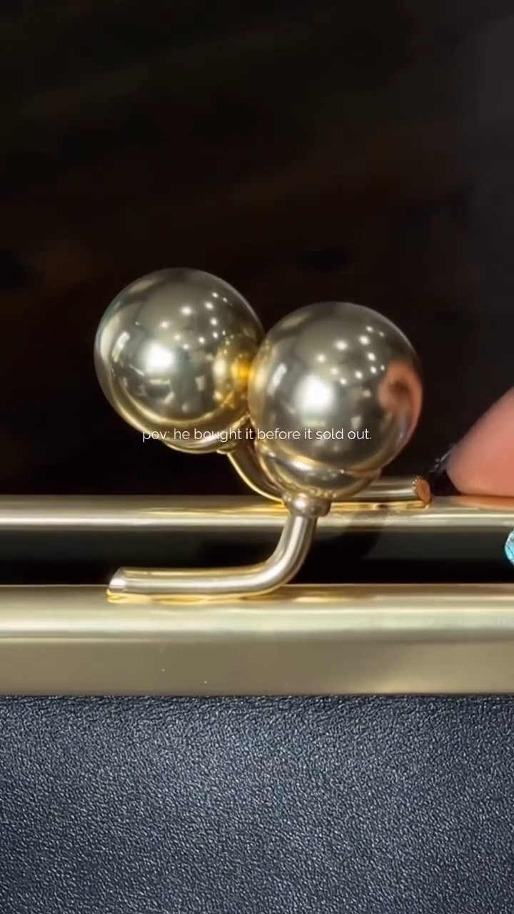 I can fit my ish, their ish (kids), and his ish (hubby) in this….

#happywifehappylife #sahm #kisslockclutch #coachbags #winterwear