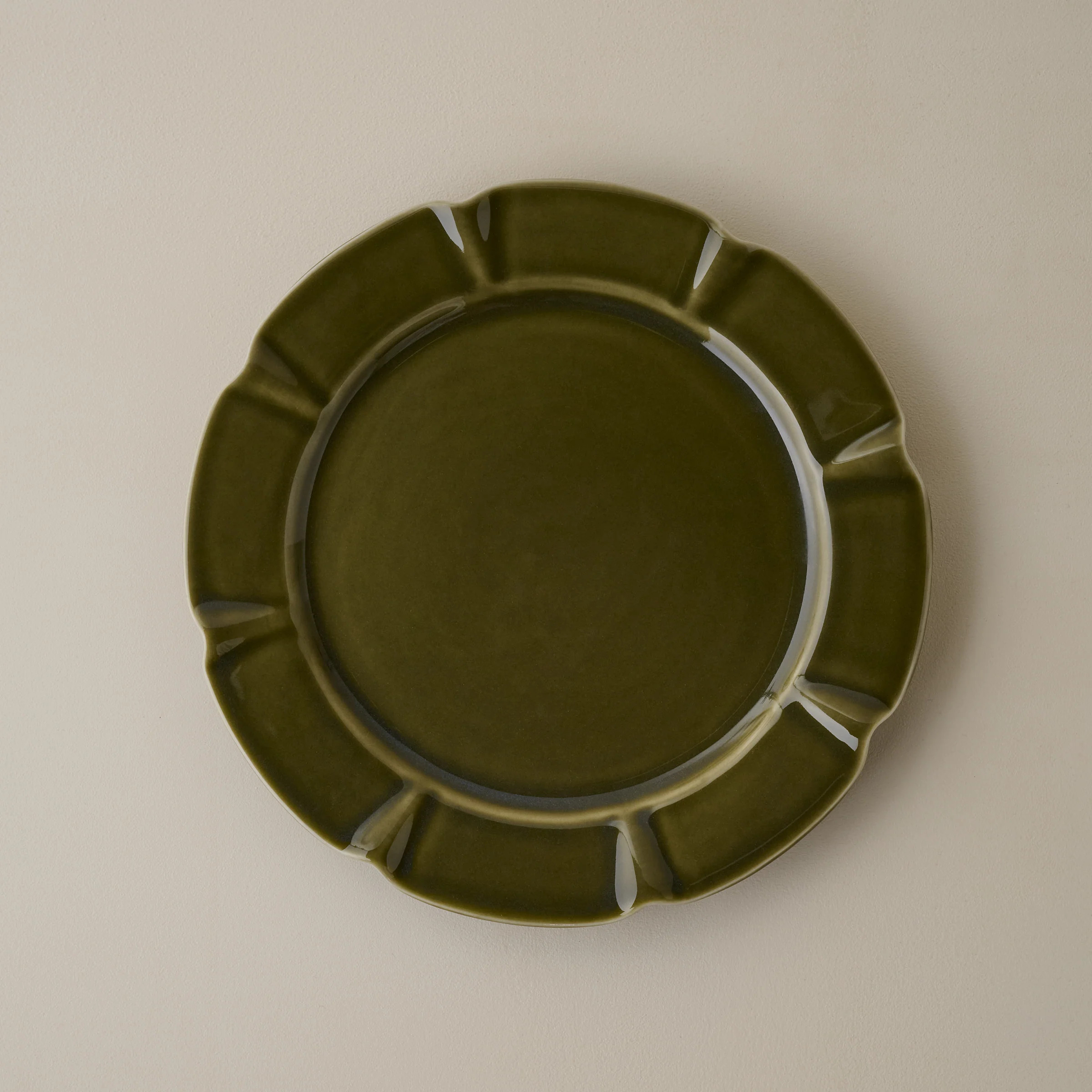 Fern Green Luna Scalloped Plate | Magnolia