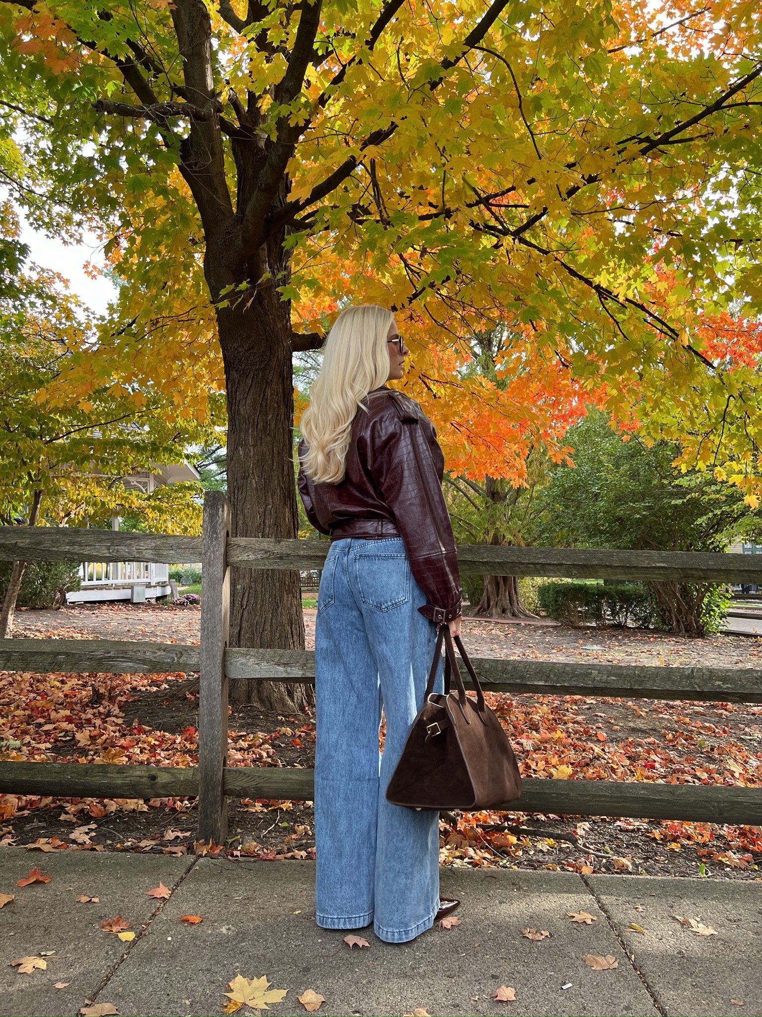 Linking similar in everything, bag and sunglasses are exact: wearing a medium in jacket, 26 in jeans, shoes run tts! #kathleenpost

#LTKStyleTip #LTKSeasonal