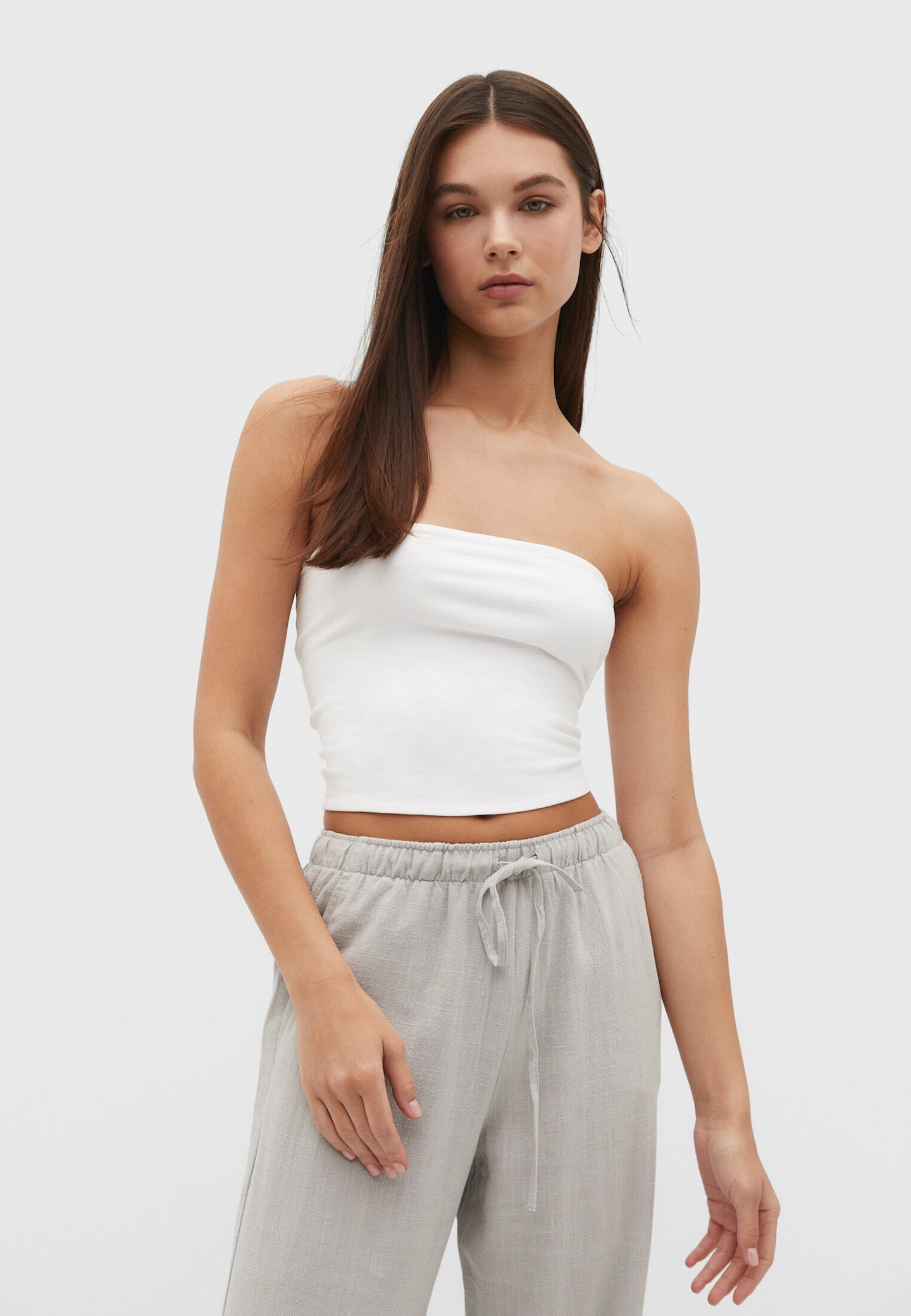 Lange, fließende Hose Stil mit Leinenanteil | Stradivarius DE