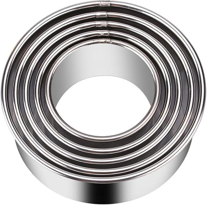 5 Pieces Biscuit Cookie Cutters Set,Stainless Steel Circle Round Cookie Biscuit Cutters in Gradua... | Amazon (US)