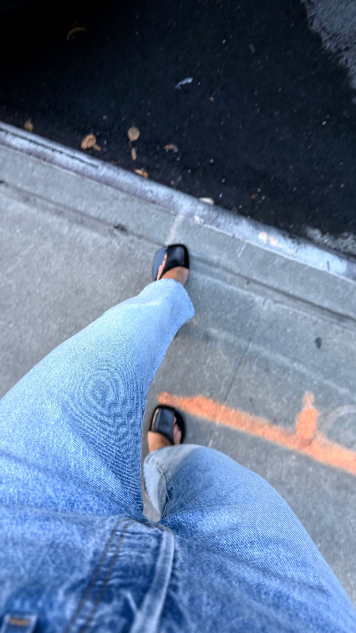 OOTN 🖤 Linked my shoes in a few different colors!