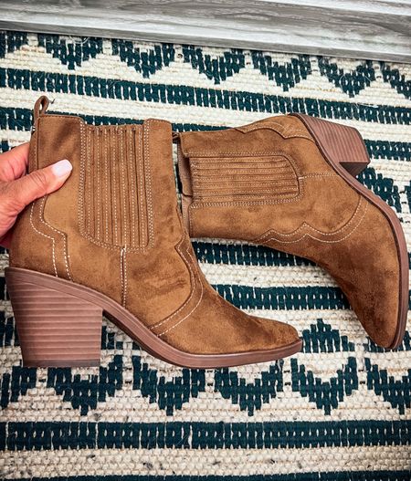 Fall shoes makes the heart happy 
@walmart @walmartfashion
#ad #sponsored #walmartpartner

#LTKshoecrush #LTKfindsunder50 #LTKstyletip