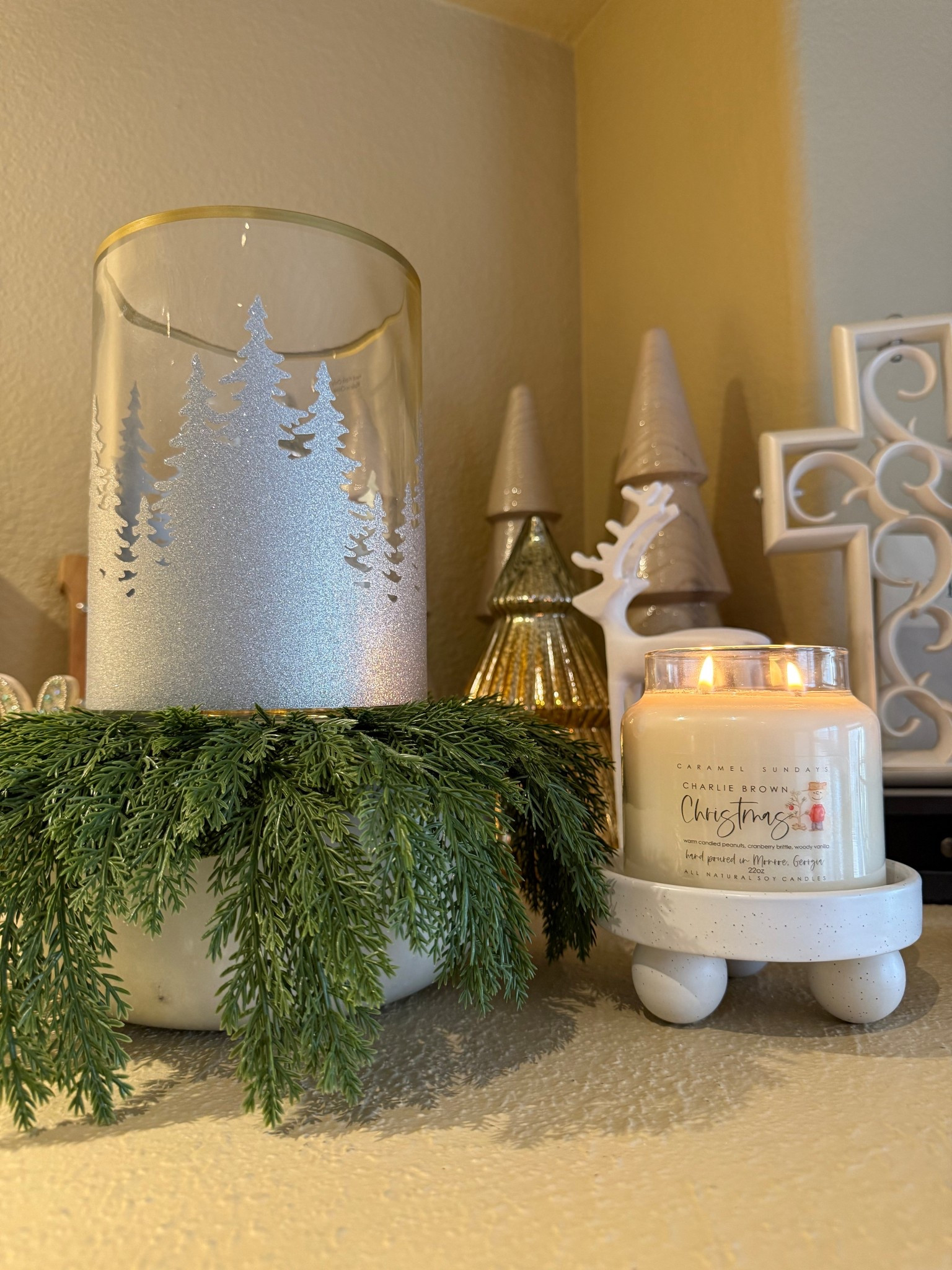 It’s beginning to look a lot like Christmas 🎄❤️✨

#LTKHoliday #LTKHome