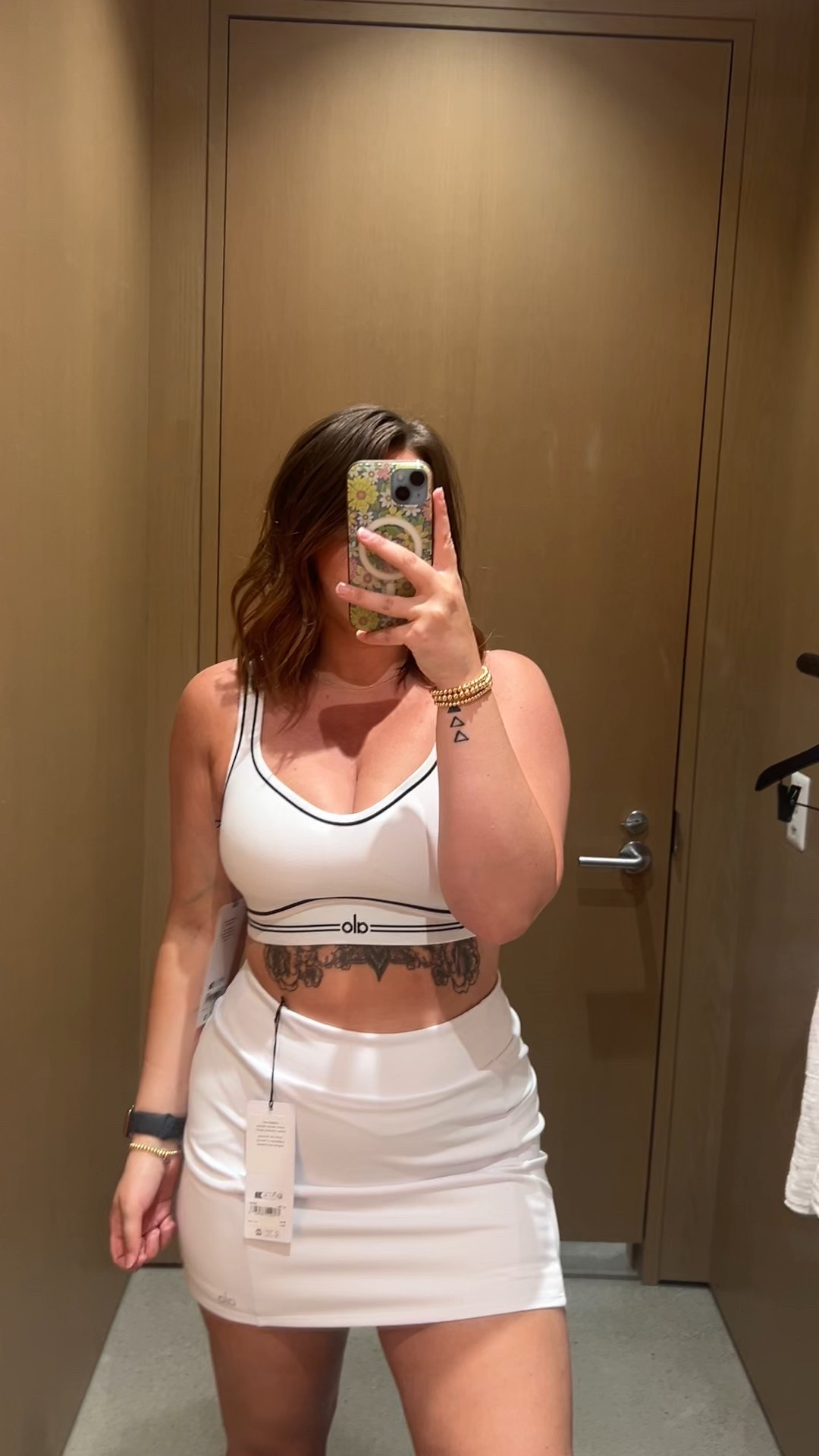 Alo matching set I love a good matching set and Alo always has such great everyday neutral pieces that will last forever  