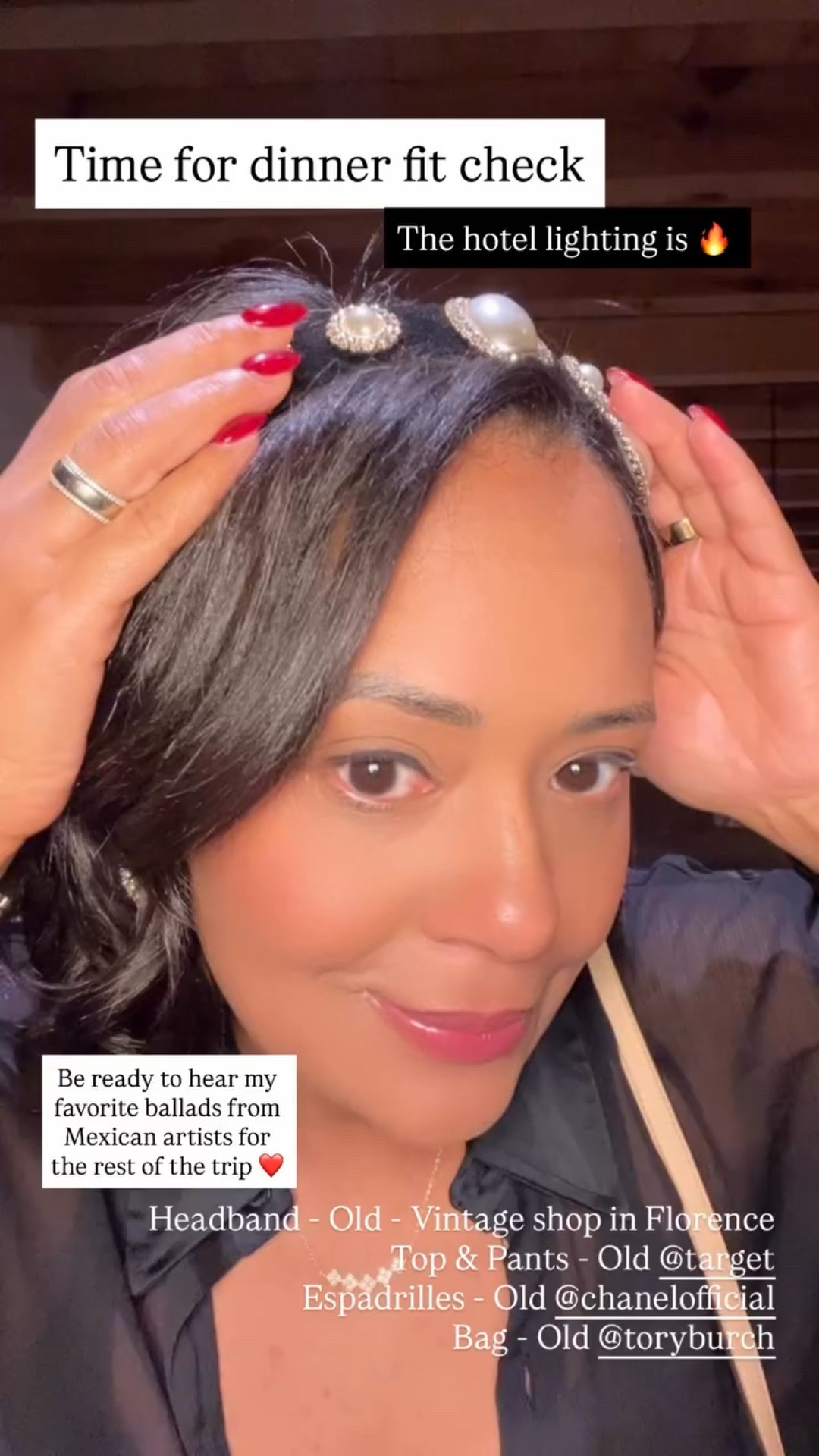 Time for dinner fit check Be ready to hear my favorite ballads from Mexican artists for the rest of the trip ❤️ Headband - Old - Vintage shop in Florence
Top & Pants - Old @target 
Espadrilles - Old @chanelofficial 
Bag - Old @toryburch  The hotel lighting is 🔥