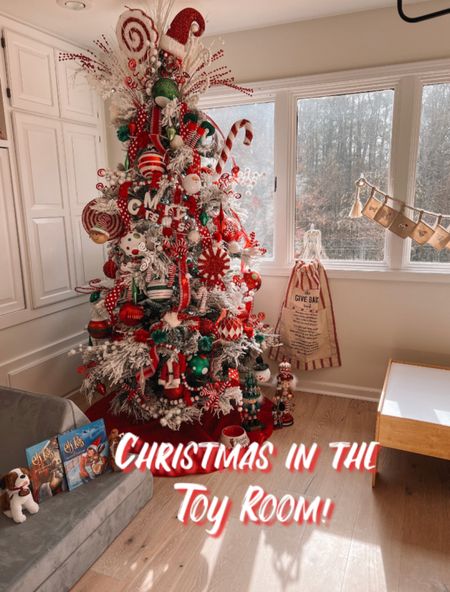 Christmas in the toy room. Kids Christmas. Christmas toys. Christmas puzzle. Christmas sensory bin 