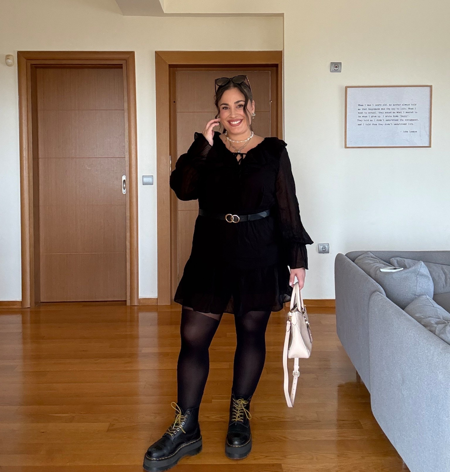 Schwarzes kurzes Kleid in Größe L 🖤

#LTKplussize #LTKcurves #LTKmidsize