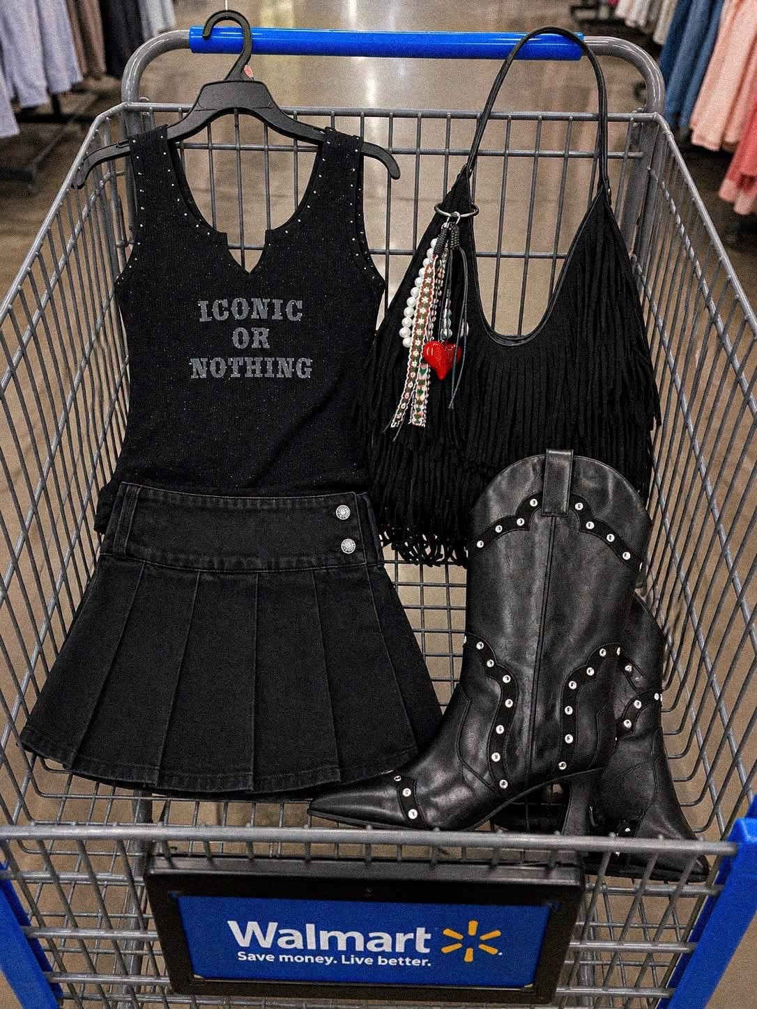 Ahhhh the PERFECT concert fit!! Hard to believe this is WALMART!!! 😍😍

#walmart #walmartfinds #WalmartFashion #fashion

#LTKootd #LTKgrwm