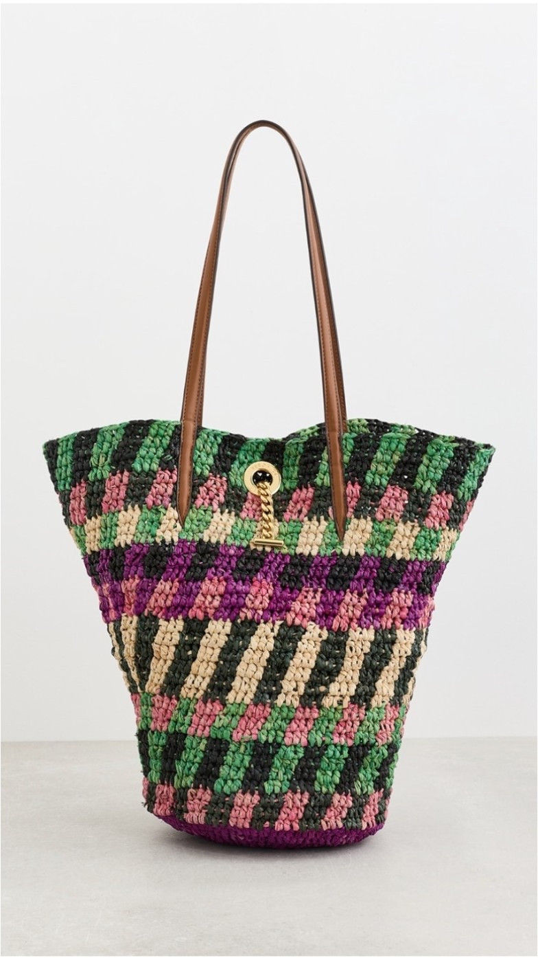 The colors in this bag are so fun and will jazz up and neutral look.
