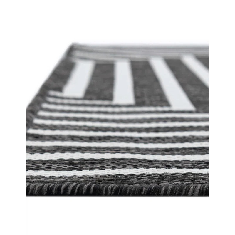 Geometric Indoor / Outdoor Rug | Wayfair North America