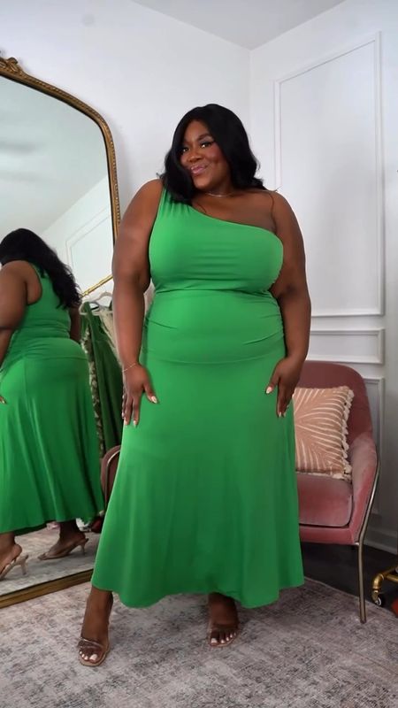This dress is spicyyy❤️‍🔥 Definitely wearing this out on the town💚

Wearing XXL.

plus size fashion, dresses, wedding guest dress, vacation, spring outfit inspo, summer fashion, mini dress, maxi dress, brunch, girls night, date night looks, style guide

#LTKfindsunder100 #LTKfindsunder50 #LTKplussize
