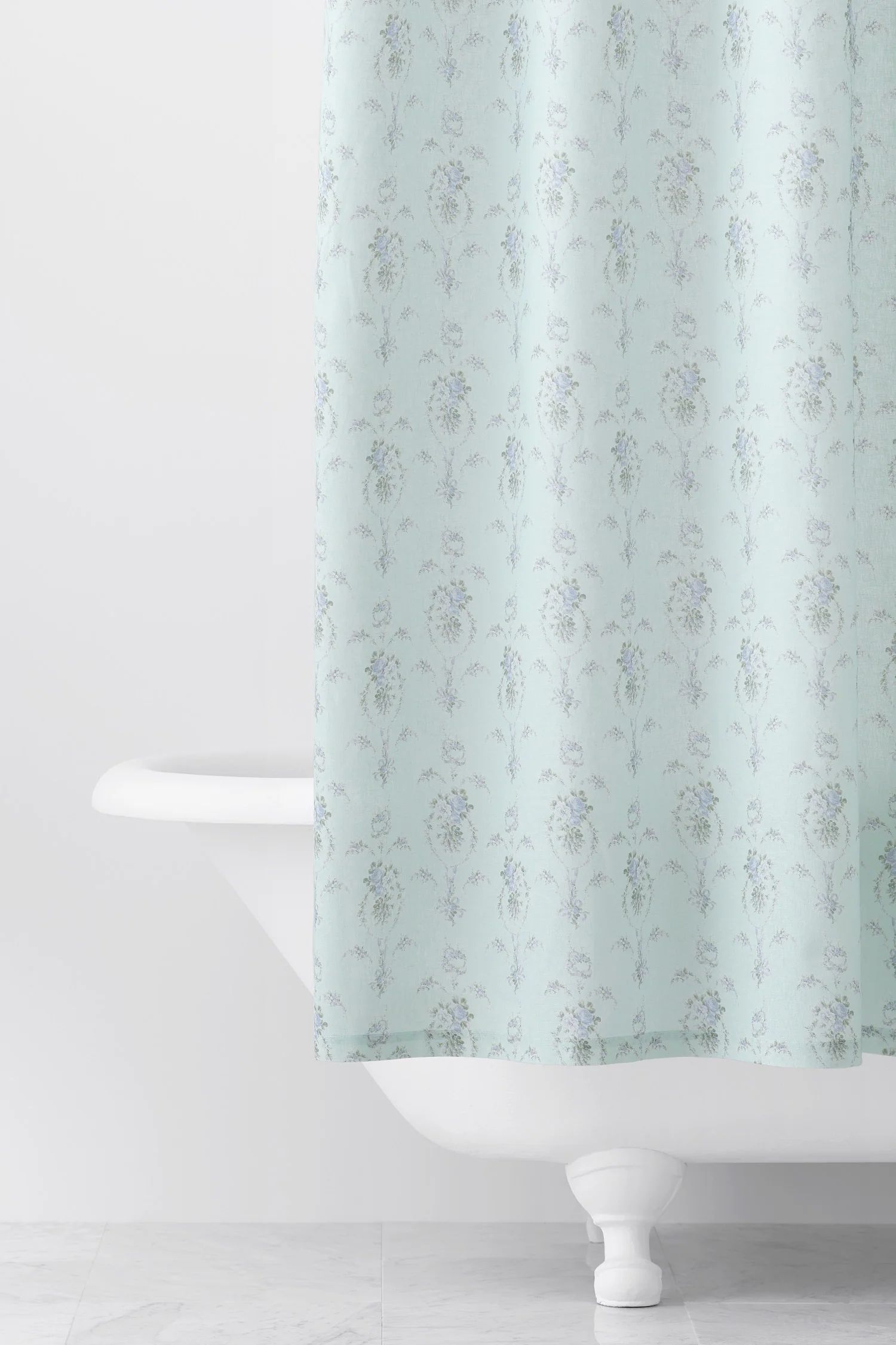 Printed Shower Curtain W/Ties | LOVESHACKFANCY