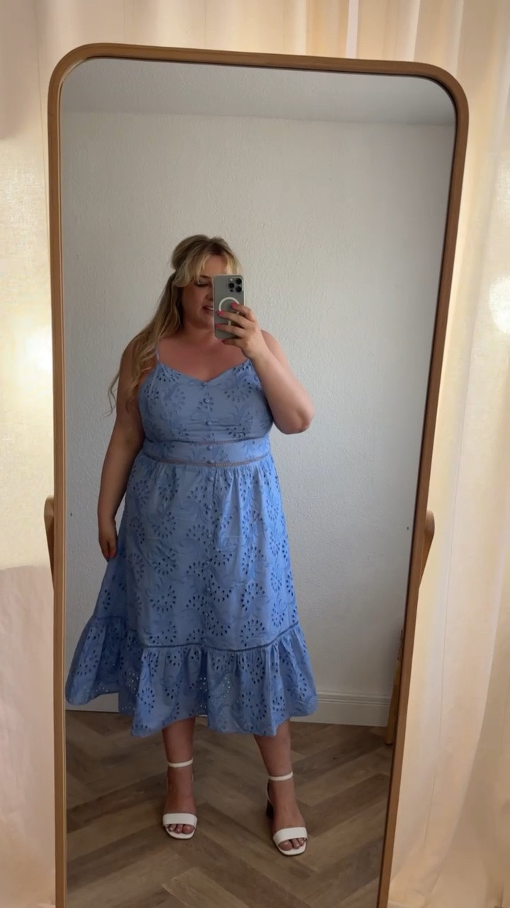 Ein Kleid für so viele Anlässe 💙

25 % sparen bei Lascana mit dem Code: Sandra25 (gültig vom 04.06.26-05.06.26)

#plussizefashion #muster #kleid #curvy #summerdress #lascana

#LTKdeutschland #LTKkleider #LTKplussize