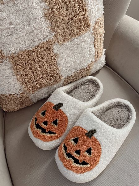 this weeks bestseller - pumpkin amazon slippers 🎃 

#LTKshoecrush #LTKGiftGuide #LTKHalloween