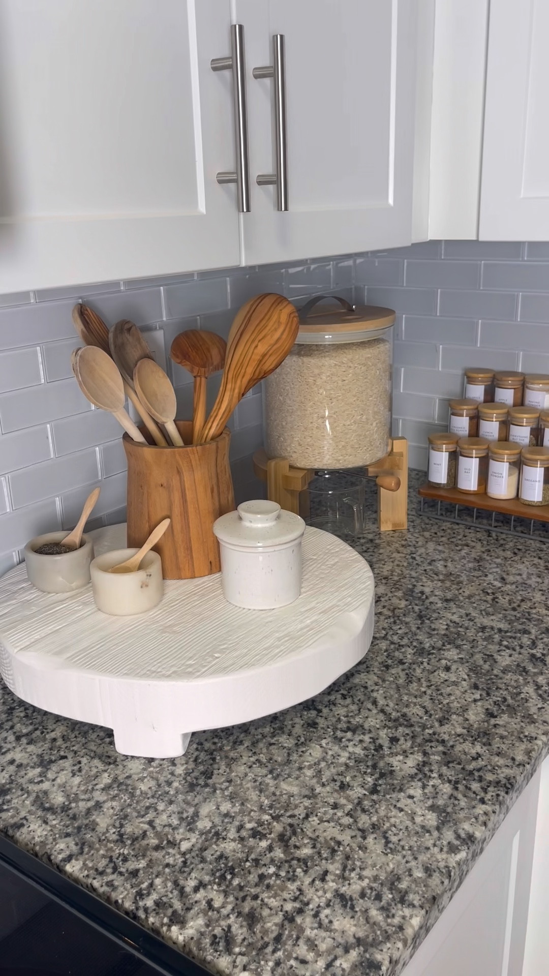 Kitchen refresh🧽✨ #cleaningasmr #kitchencleaning #sundayreset

#LTKhome