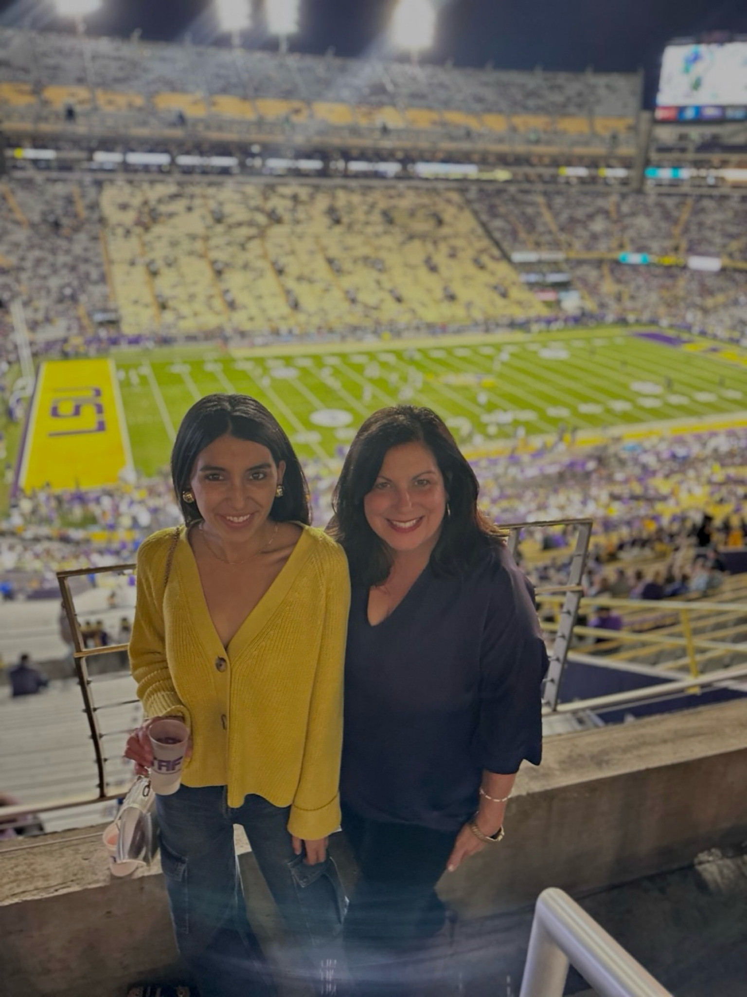 It’s just different around here 💛

📸 
Top: @velvettees 
Jeans: @agolde 

#LTKstyletip #LTKHoliday