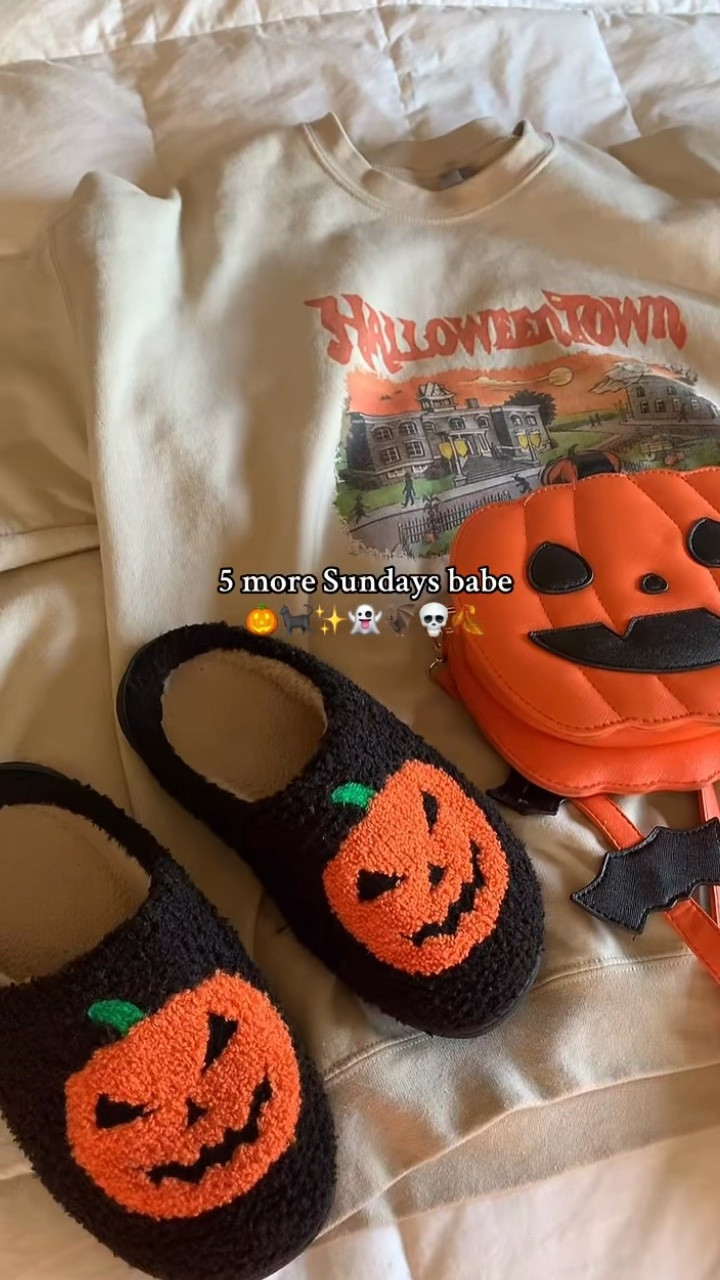 Halloween outfit and cozy fall outfit for all my fall girlies and Halloween lovers! 🎃🦇👻🐈‍⬛ #halloweenoutfit #falloutfit #pumpkinpurse #halloweenslippers #halloweenpurse

#LTKSeasonal #LTKootd
