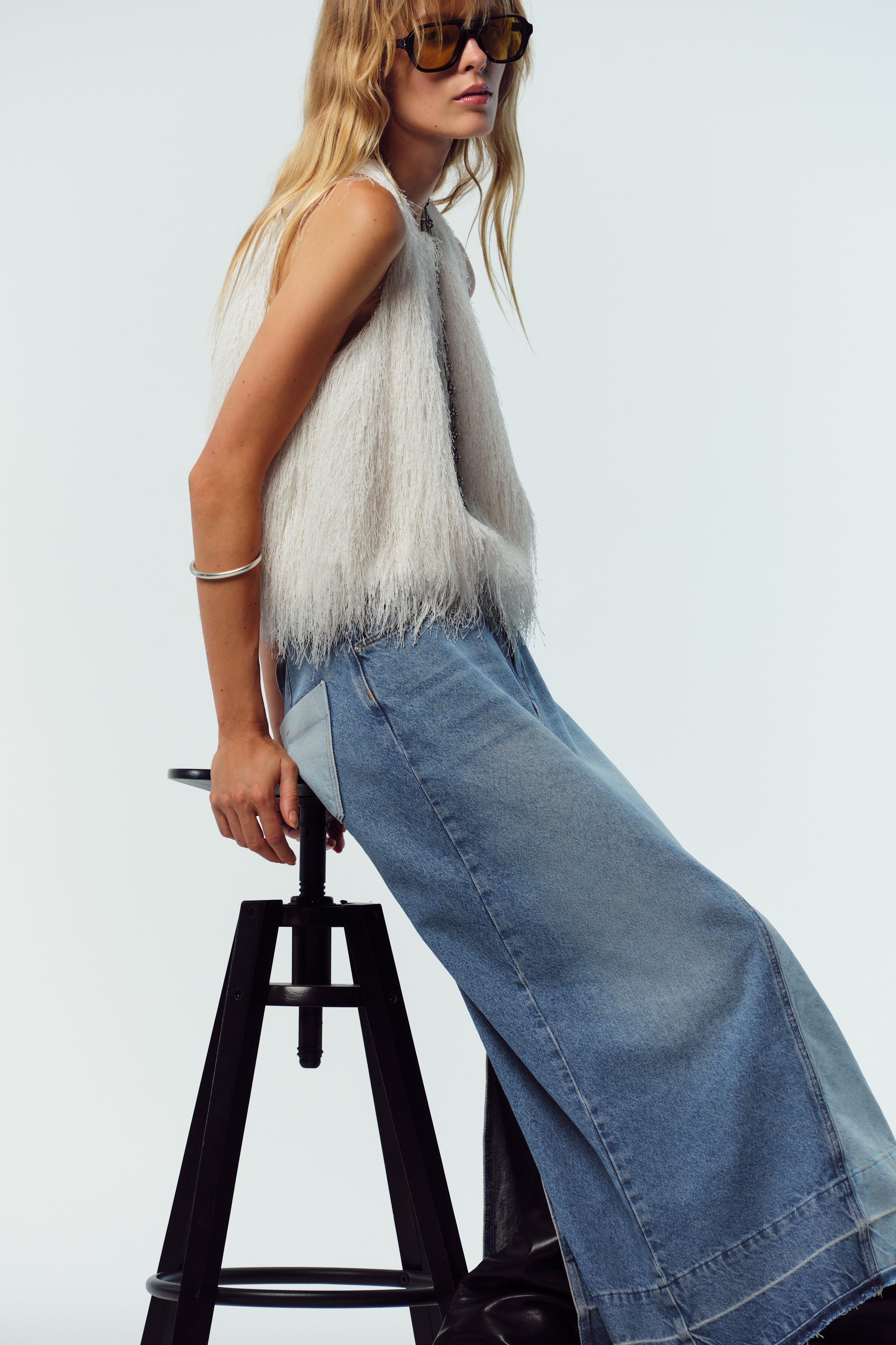 FRINGED CROP TOP$ 45.90Ecru | 8741/056/712Add to cartAddCropped round neck top with sleeveless de... | Zara US