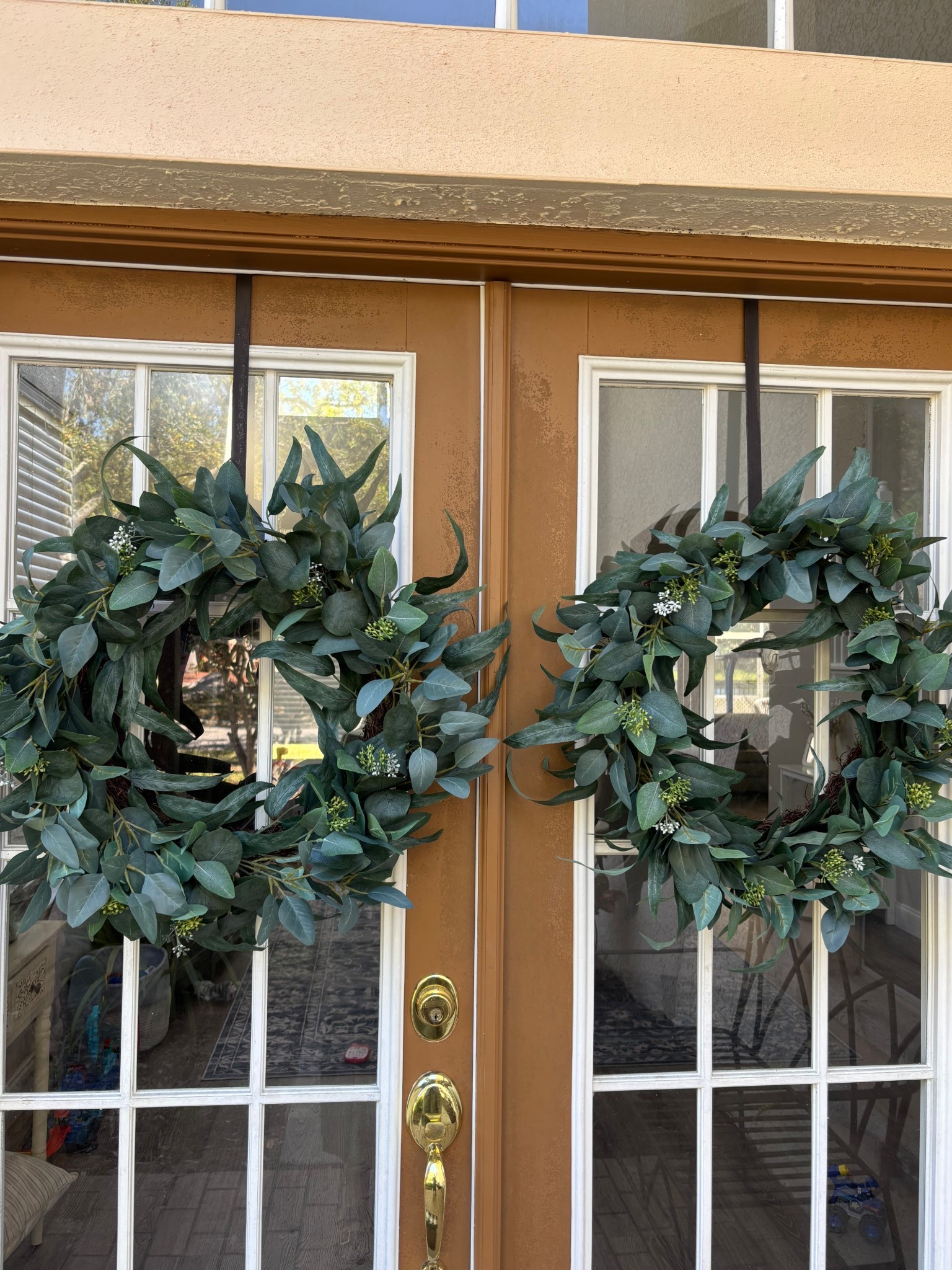 Spring wreaths- it was time for an update! I’ll keep them beauties up for spring & summer 🌿🌱

#LTKHome #LTKFamily #LTKSeasonal