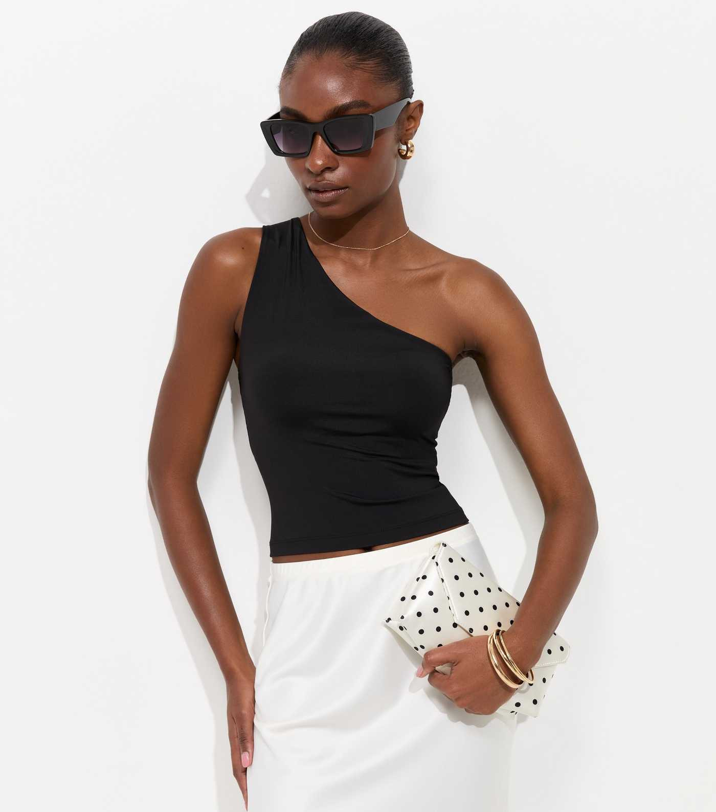 Black One Shoulder Top | New Look | New Look (UK)