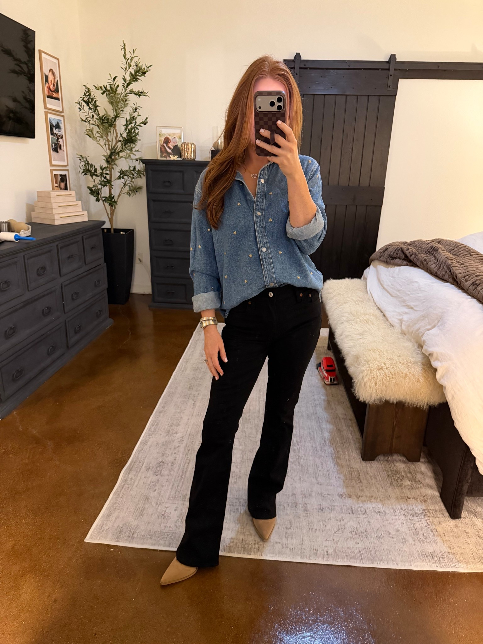 In a size 24 in jeans, normal size is 25 and in a small in shirt tts 

#LTKPetite #LTKSaleAlert #LTKValentine