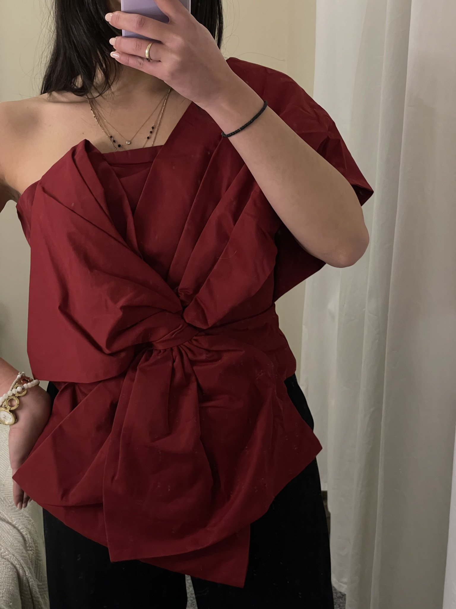 Can I hear a little commotion for the top please? ❤️

#hm #hmtop #hmme #hmholidaycollection #fashion #inspo #holidayoutfits #holidaylooks #partyoutfits #holidaypartyoutfit #holidaypartytop #hmholidaycollection #hmholidayhaul #bowtop #bowtophm

#LTKeurope #LTKstyletip #LTKSeasonal