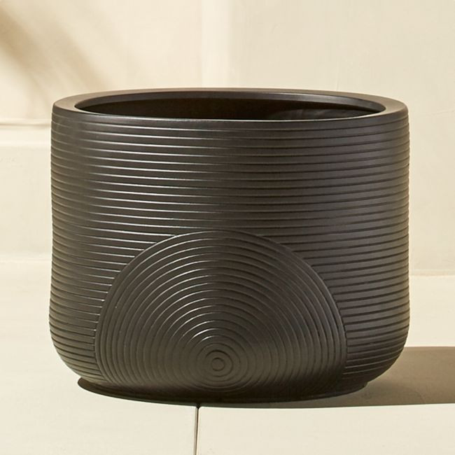 Zen Small Black Planter | CB2