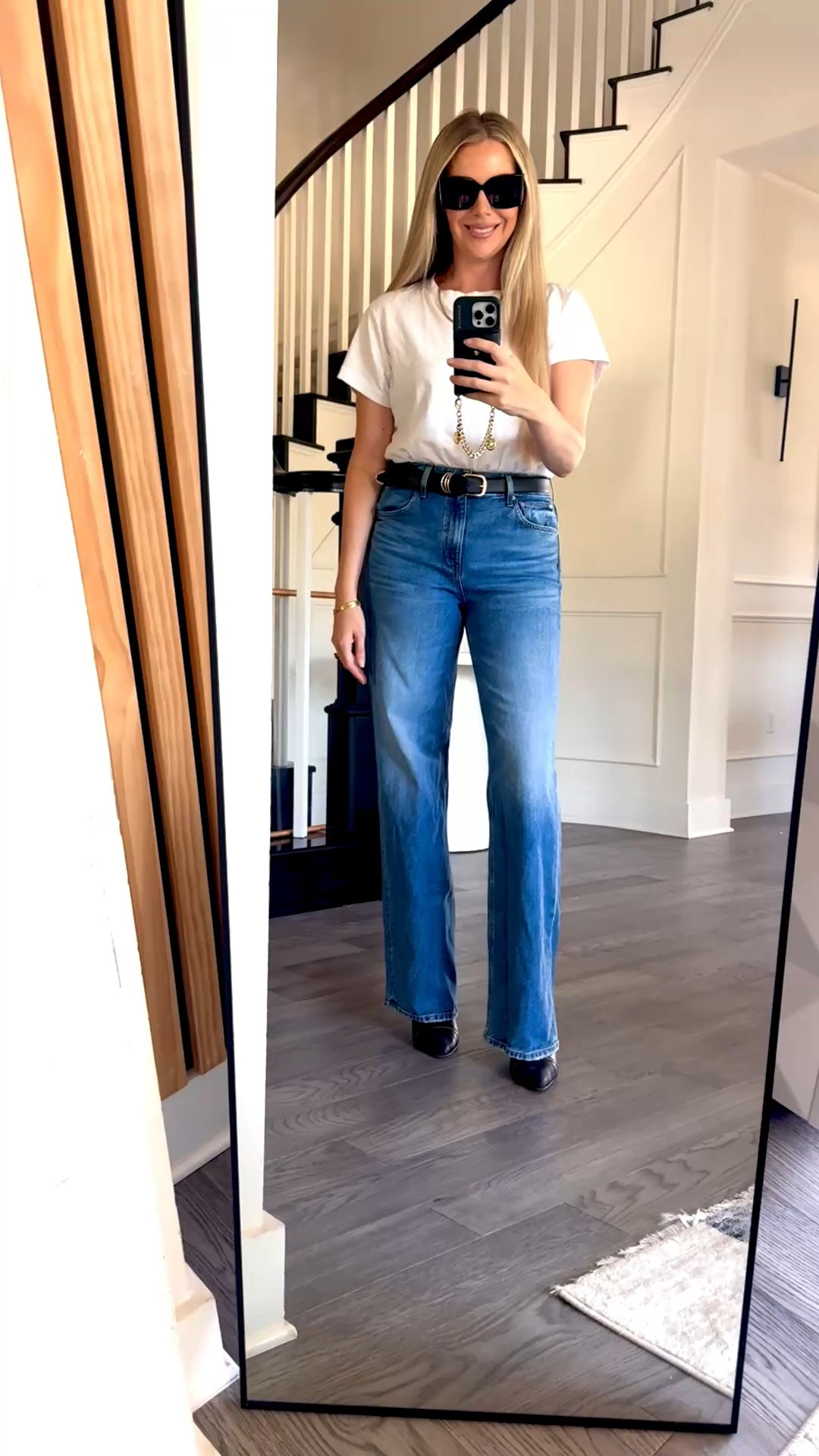 These AYR Secret Sauce jeans live up to the hype 👖 They make your legs look super long, come in 3 lengths, are comfortable and are the straight cut style everyone is looking for this fall.