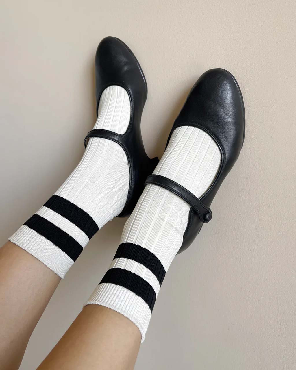 Her Varsity Socks - Cream Black | ban.do