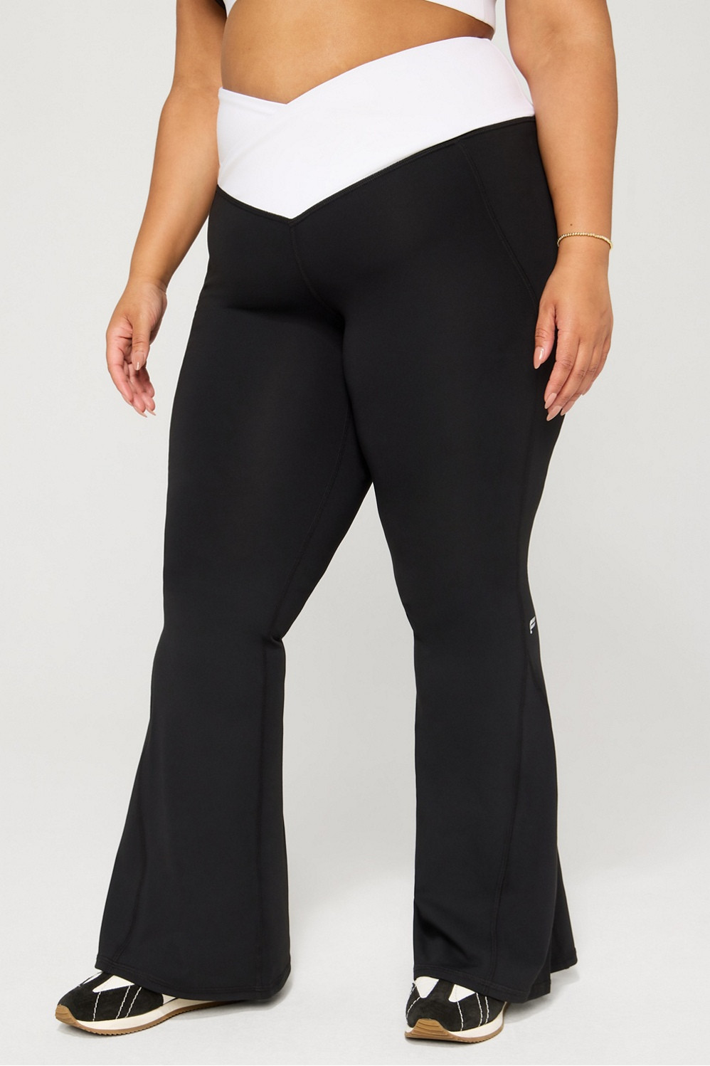 Oasis PureLuxe High-Waisted Crossover Flare | Fabletics