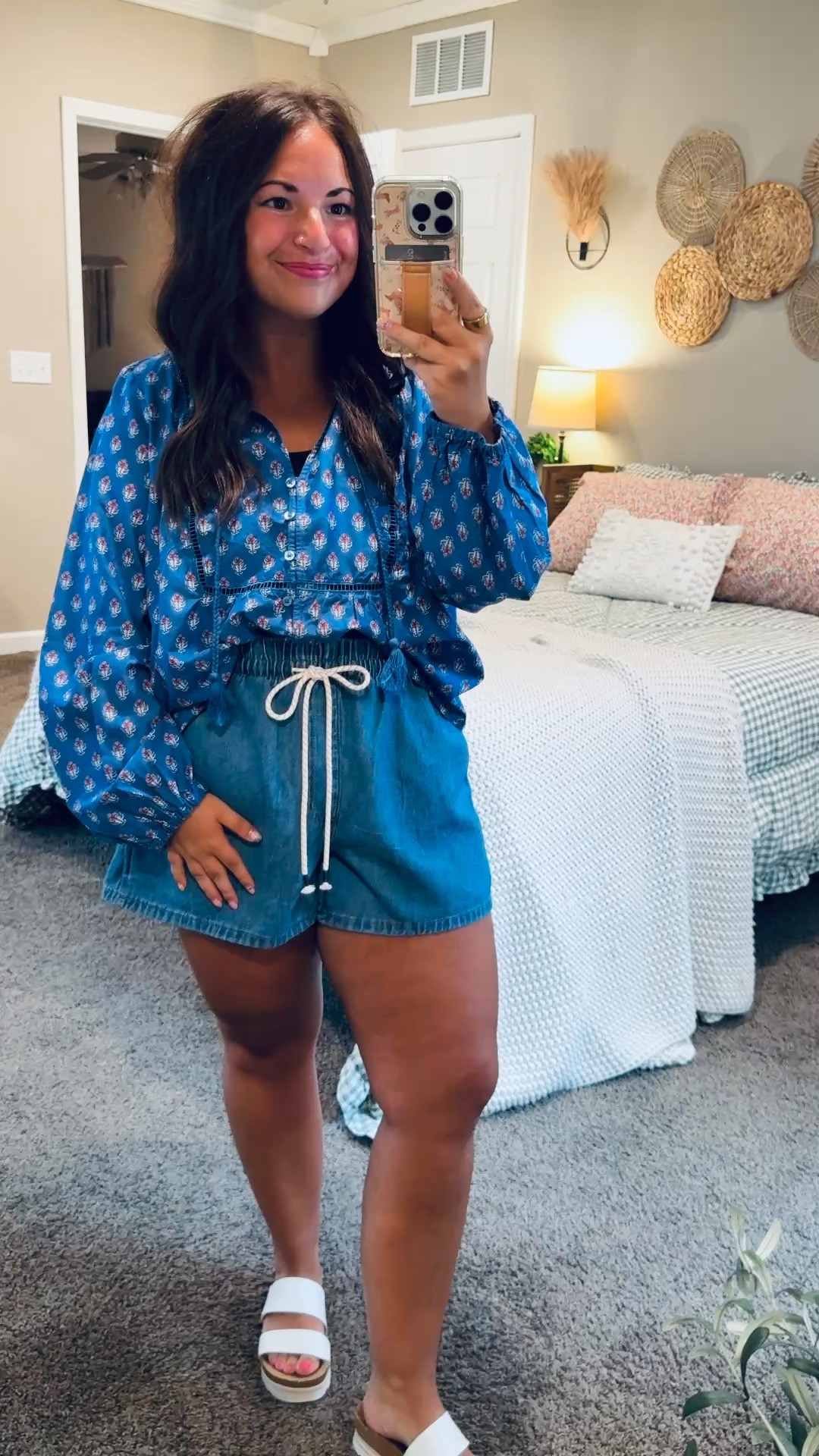 Mix, match, and wear on repeat! 🌸 These lightweight floral pieces from Target create the prettiest coordinated looks while still giving you endless outfit options. Dressy, feminine, and perfect for summer!


sandals: fit true to size // wearing a 5
shorts: fit true to size // wearing a large
blouse: fits true to size // wearing a large 

 #LTKootd #LTKMidsize