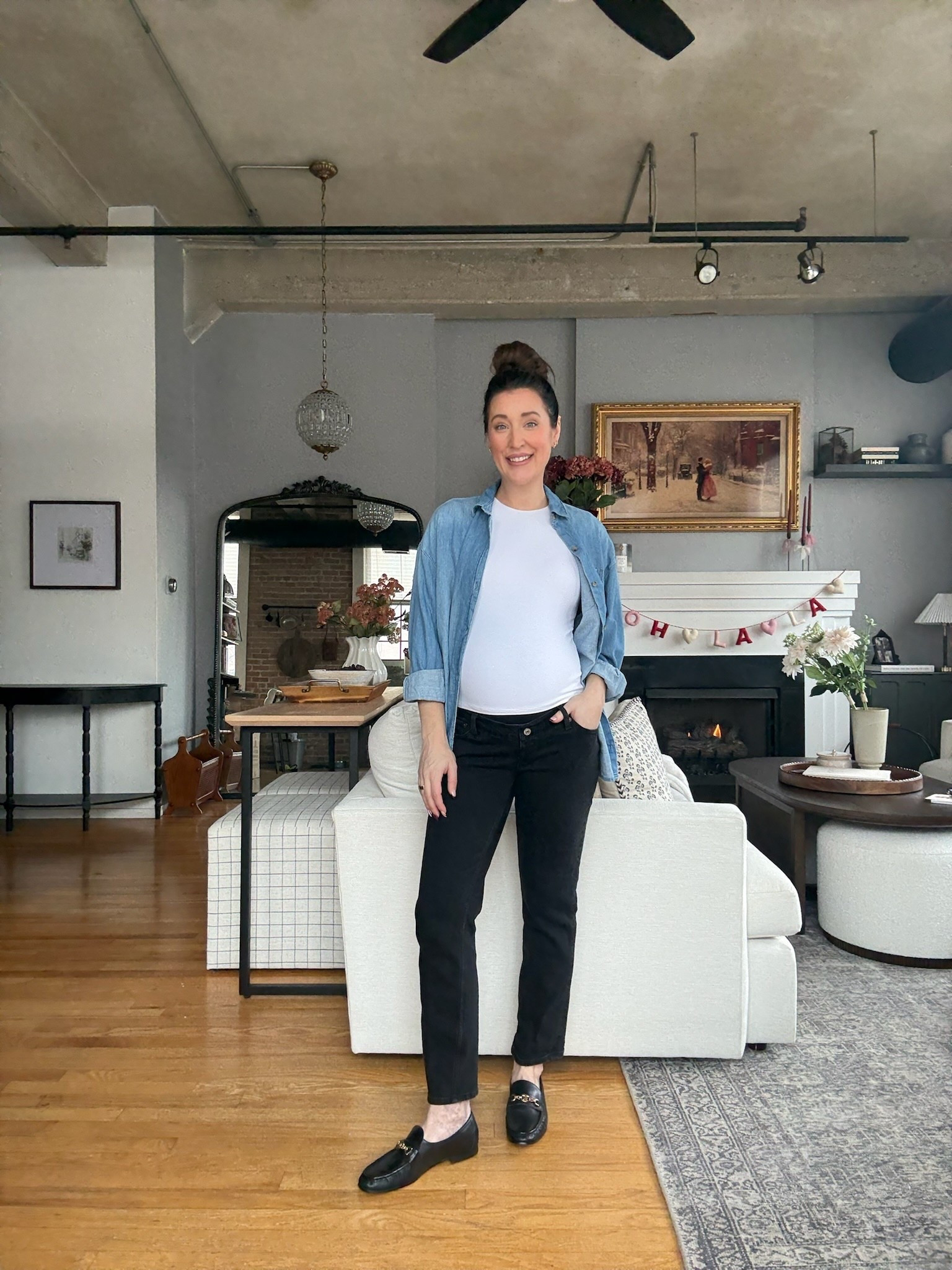 Absolutely obsessed with these Abercrombie maternity denim. Wearing my true size 25 in this ankle straight style, they are so comfy and flattering



#LTKBump #LTKmomlife